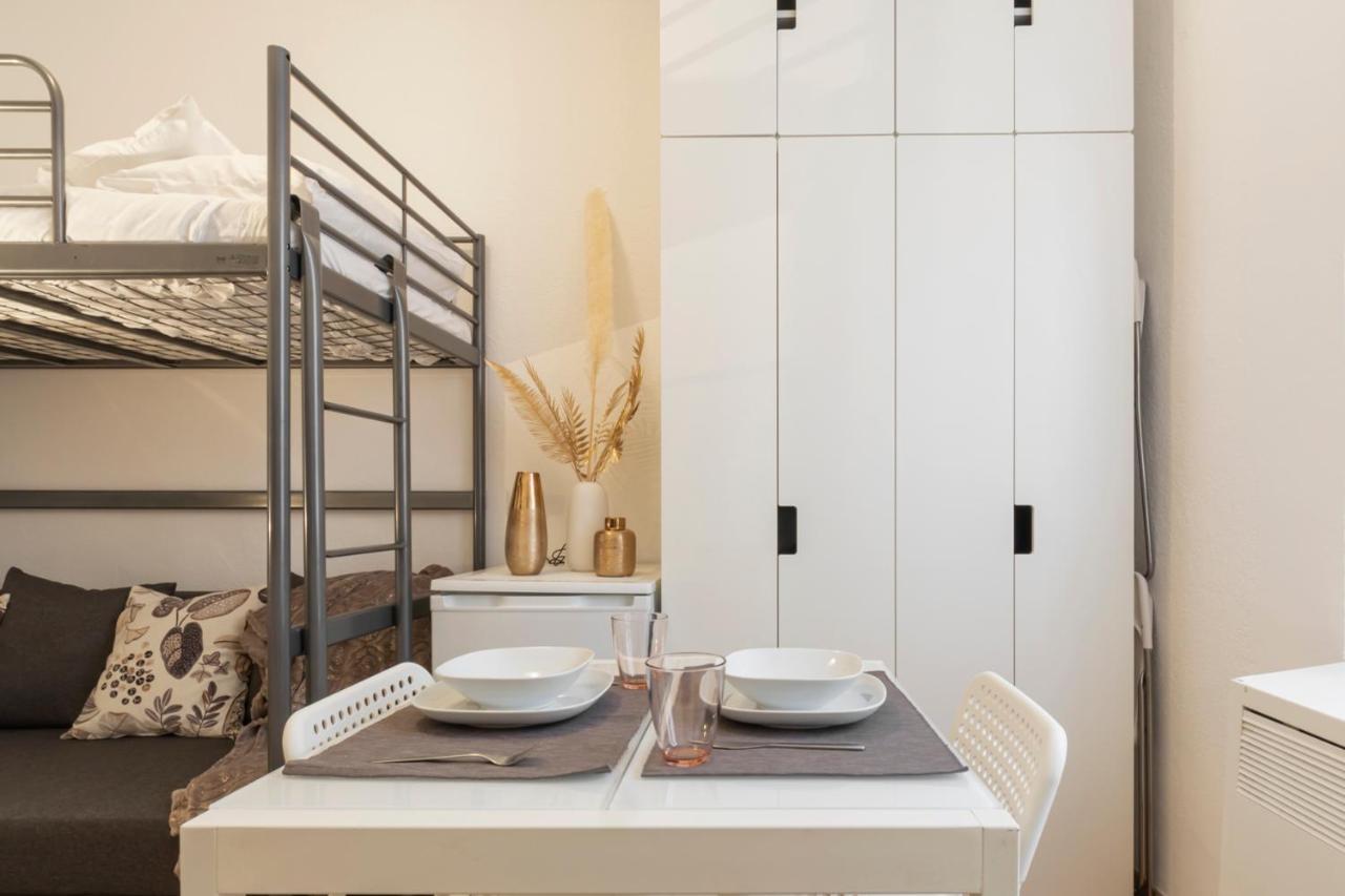 I Host Apartment - Alessi 10 Милан Экстерьер фото