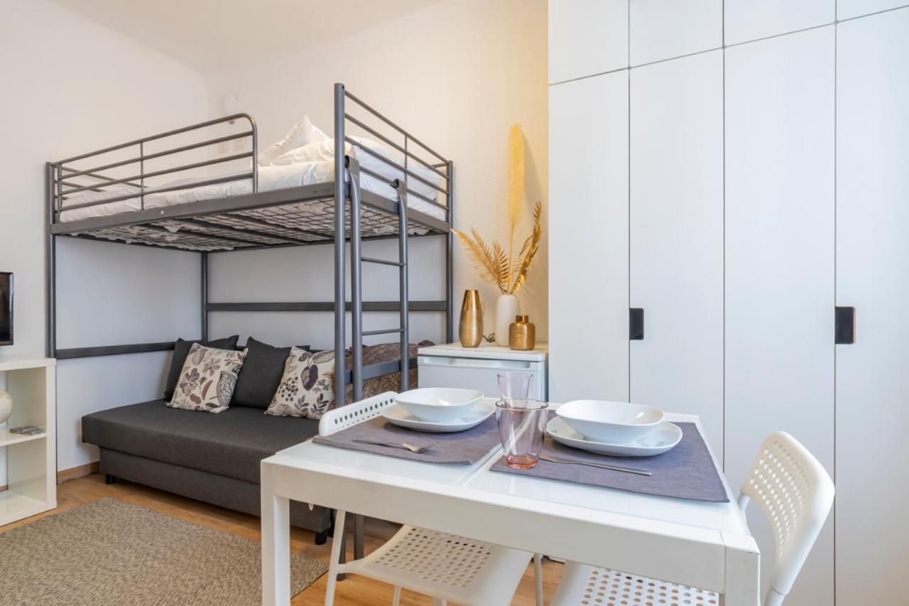 I Host Apartment - Alessi 10 Милан Экстерьер фото